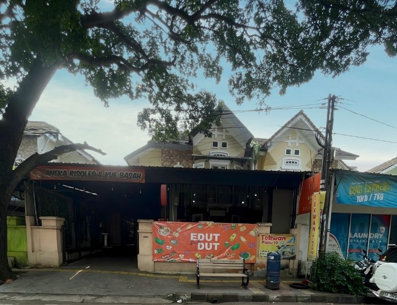 Toko kue dan snack box Edutdut Risoles di Tangerang Selatan (Serpong BSD City)